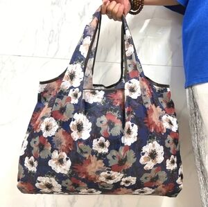 Blue floral tote bag foldable collapsible shopping bag neutral tone